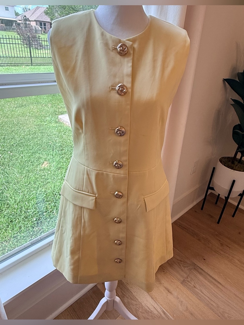 entro Yellow Sleeveless Shift Dress with Decorative Gold Buttons